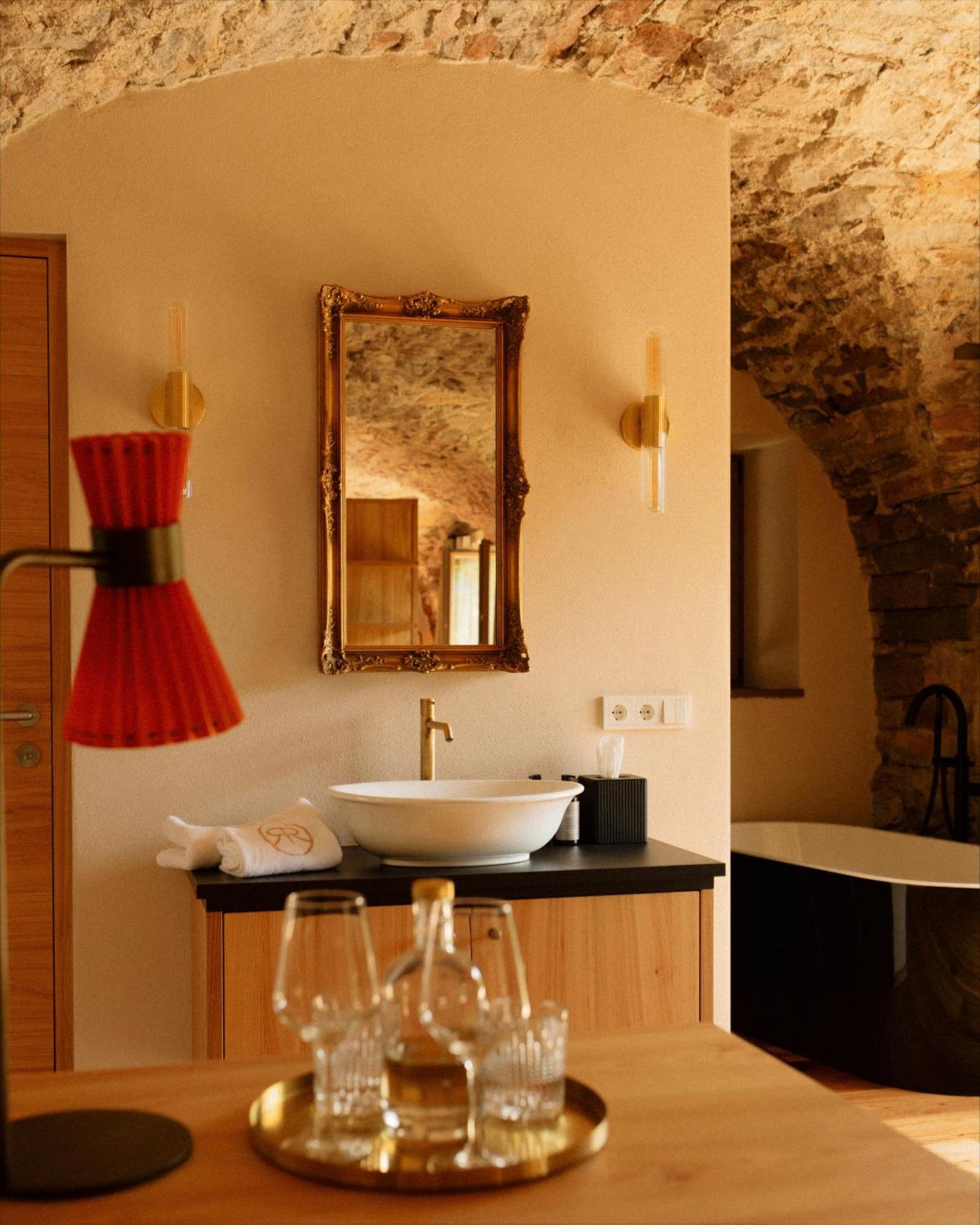Langenmantel Historic Suites Термено Екстериор снимка