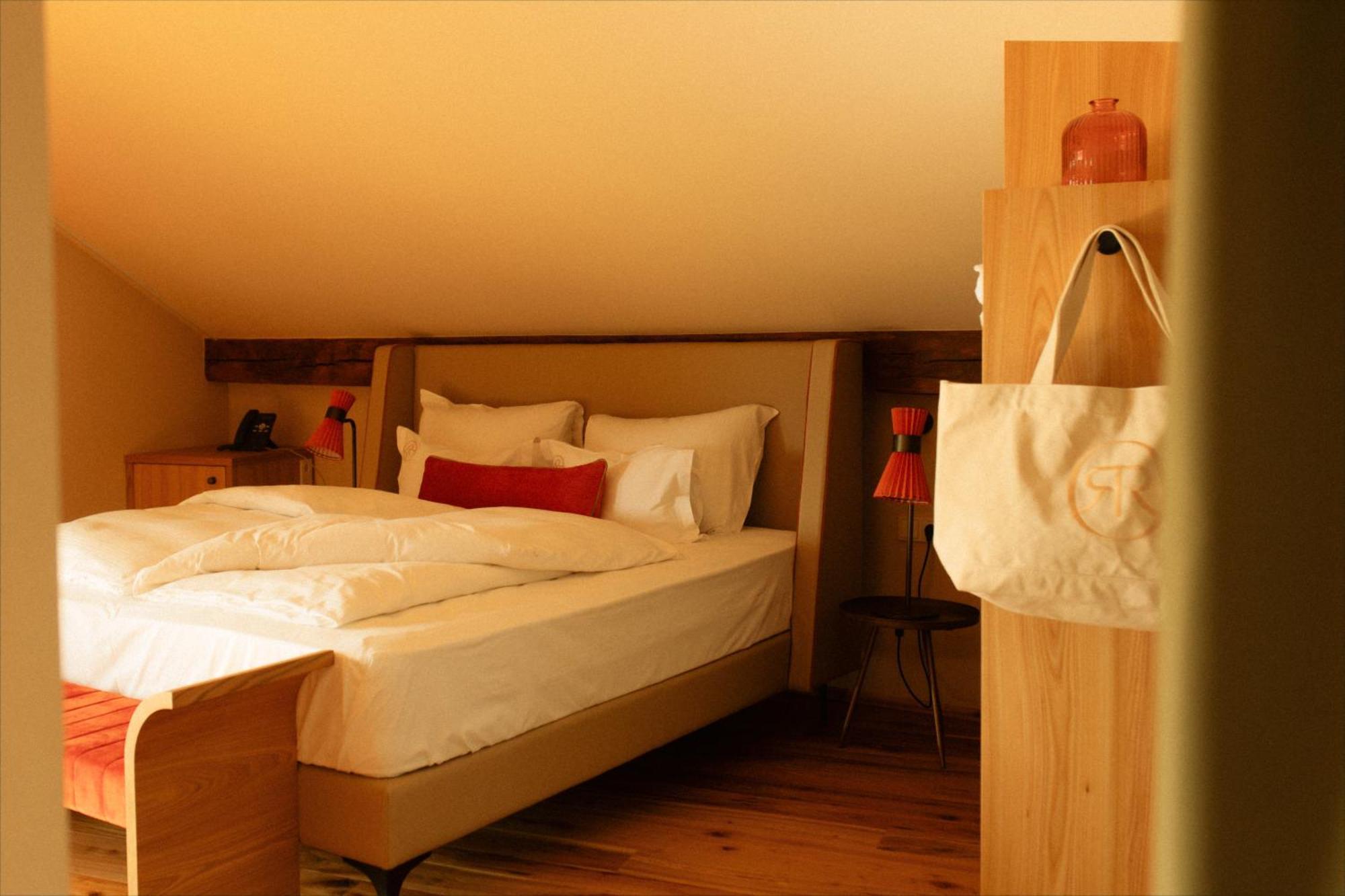 Langenmantel Historic Suites Термено Екстериор снимка