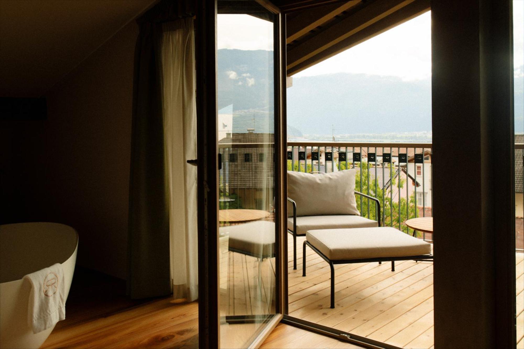Langenmantel Historic Suites Термено Екстериор снимка